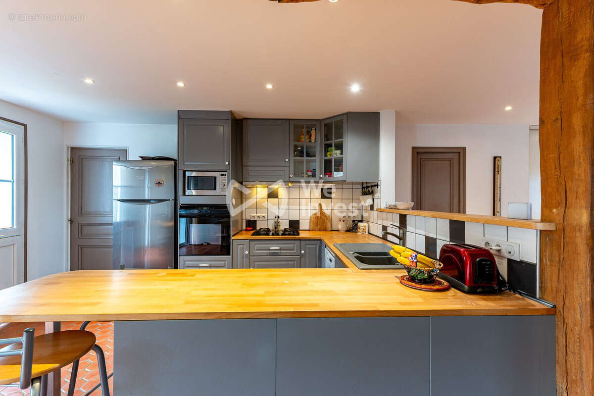 Maison à VILLENEUVE-LE-COMTE