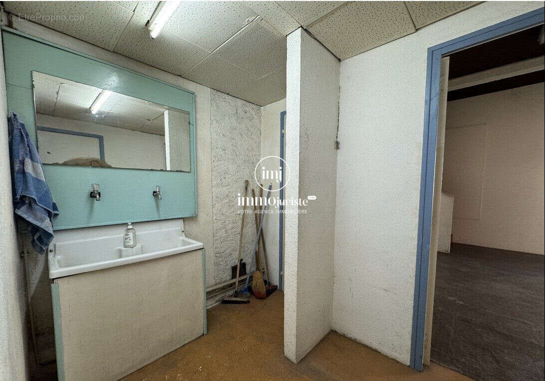 Commerce 428 m² à Limoges  - photo 7