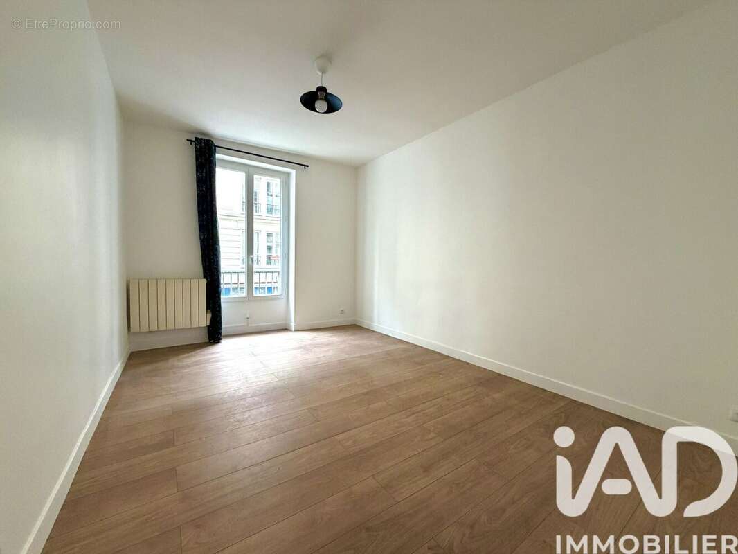 Photo 2 - Appartement à PARIS-18E