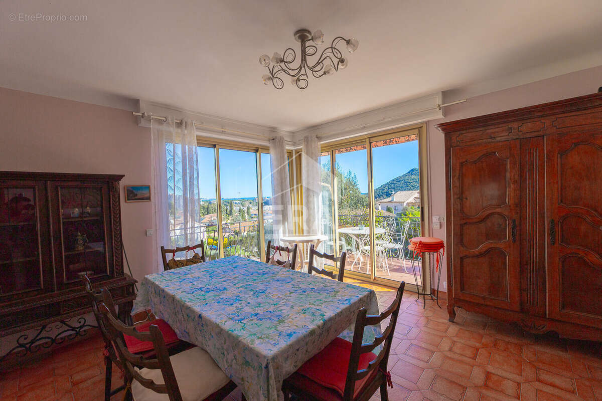 Maison à MANDELIEU-LA-NAPOULE