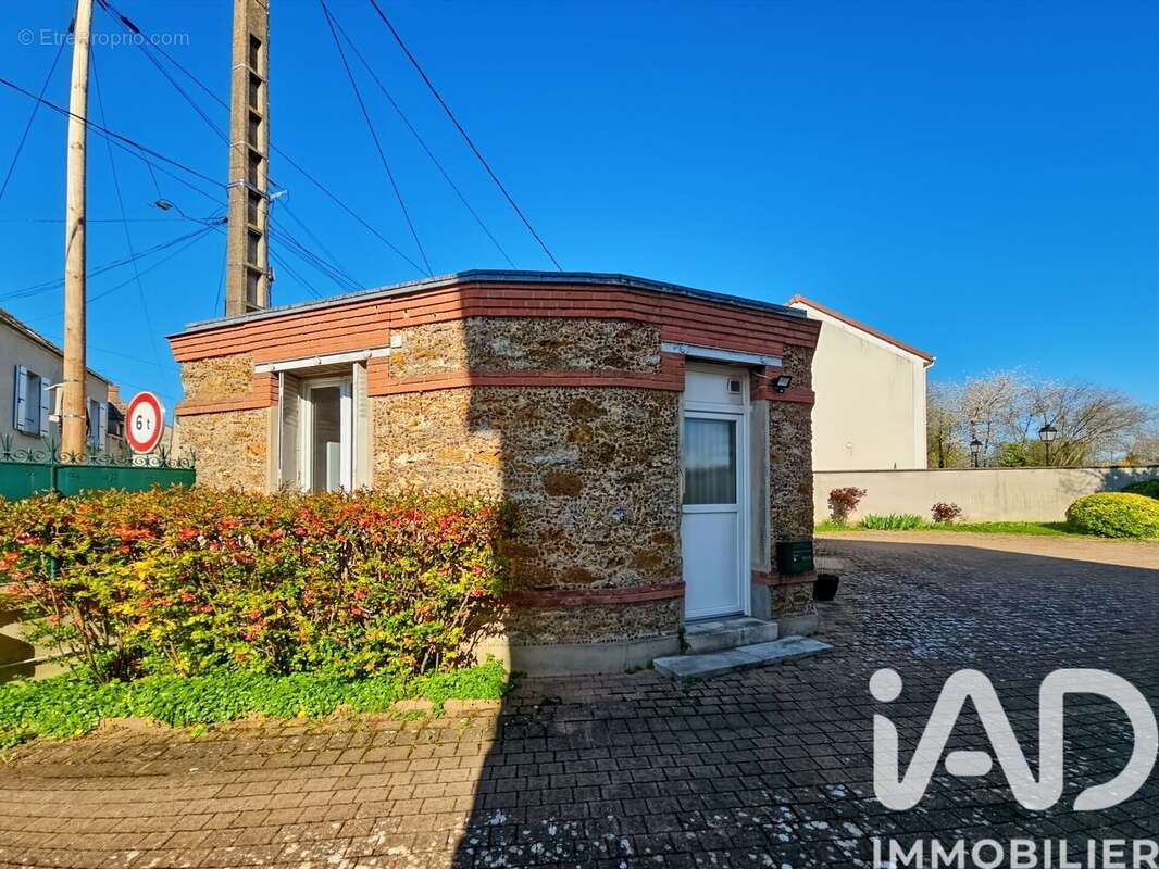 Photo 3 - Maison à COUBERT