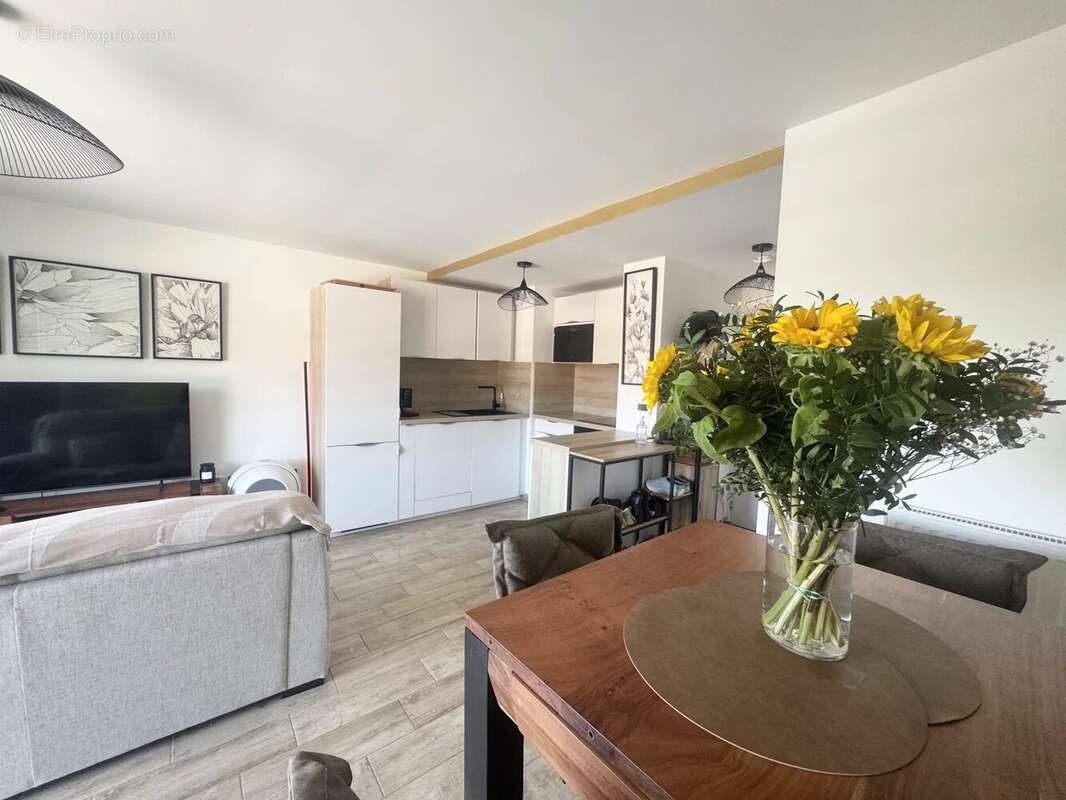 Appartement à VILLENEUVE-LOUBET