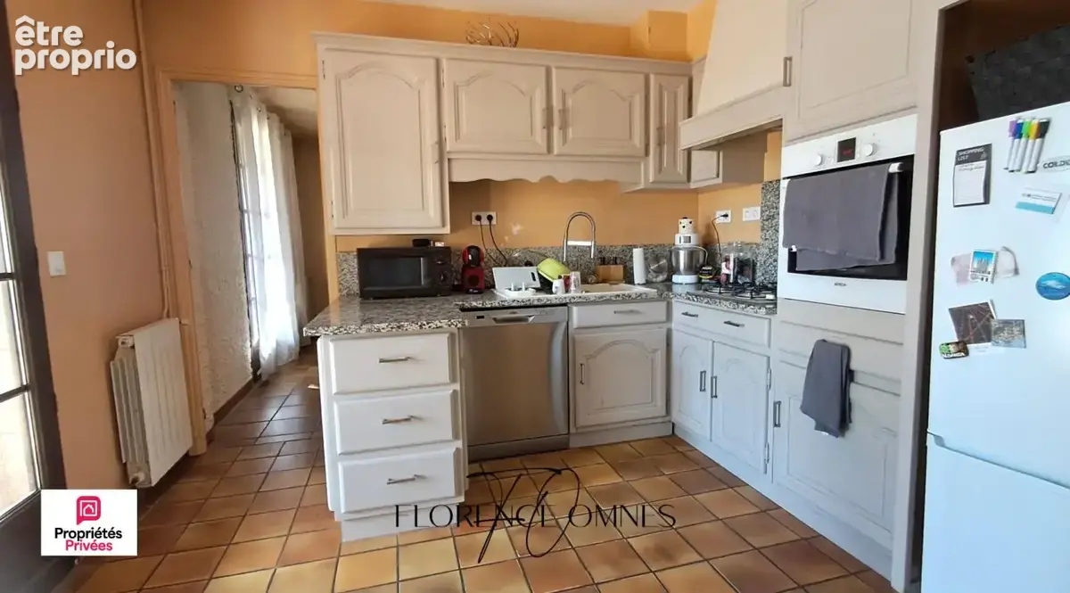 TREBES - Maison familiale - 5 chambres -196 m² avec piscine, grand garage et terrain arboré - photo 7