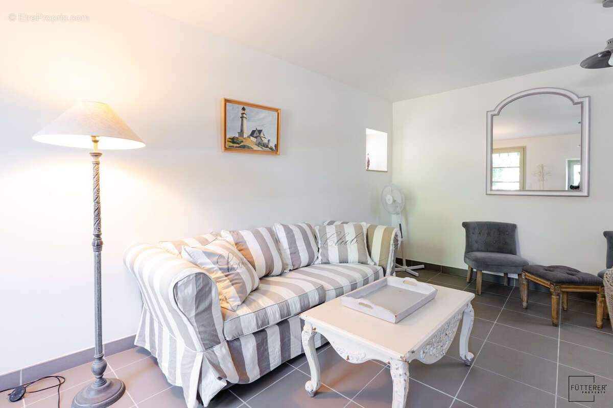 Maison 149 m² à Saint-Nazaire-D'aude  - photo 8