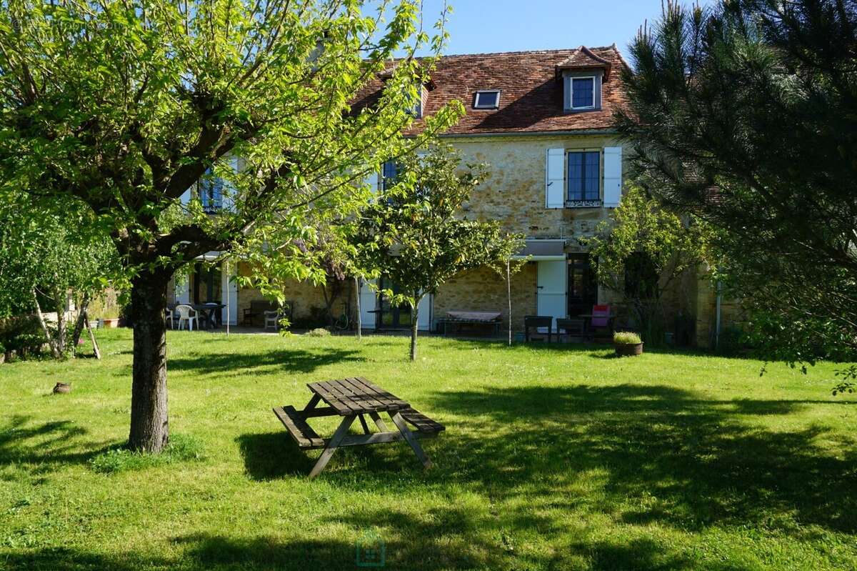 Superbe ensemble immobilier du XIXe siècle situé au coeur de la nature préservée du Périgord vert. - photo 24