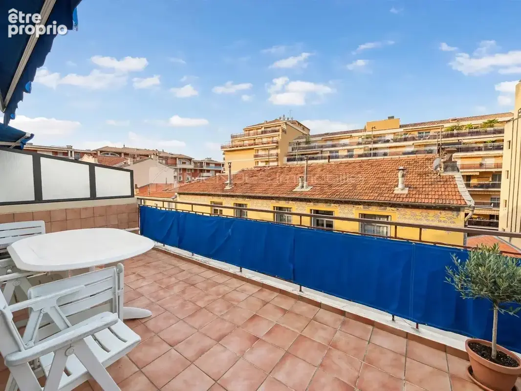 À vendre appartement à menton 3 pièces terrasse proche de la mer - photo 1