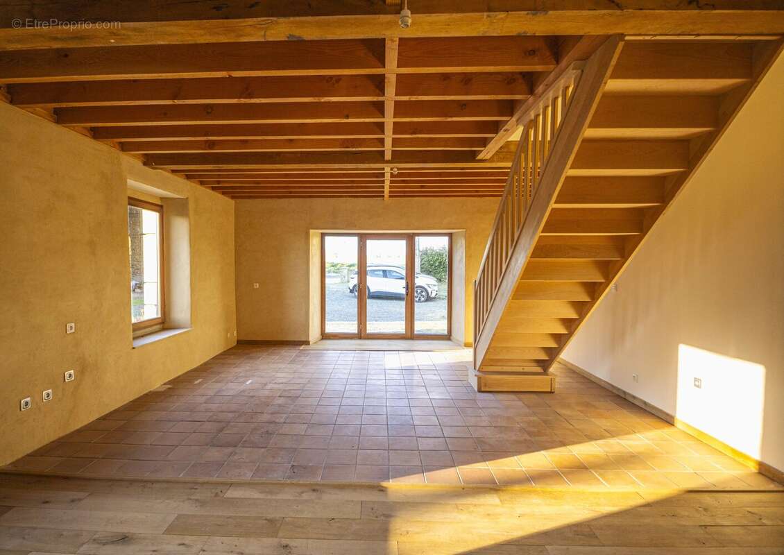 Maison à HENANBIHEN