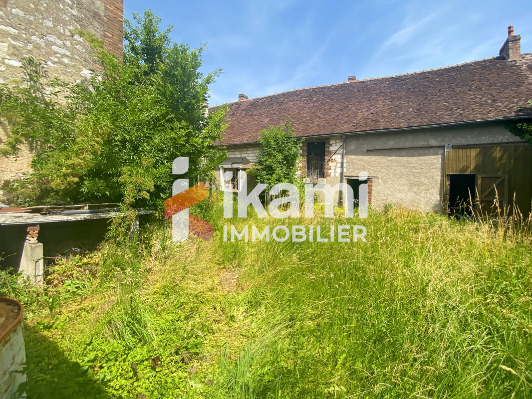 Maison à VILLENEUVE-L'ARCHEVEQUE