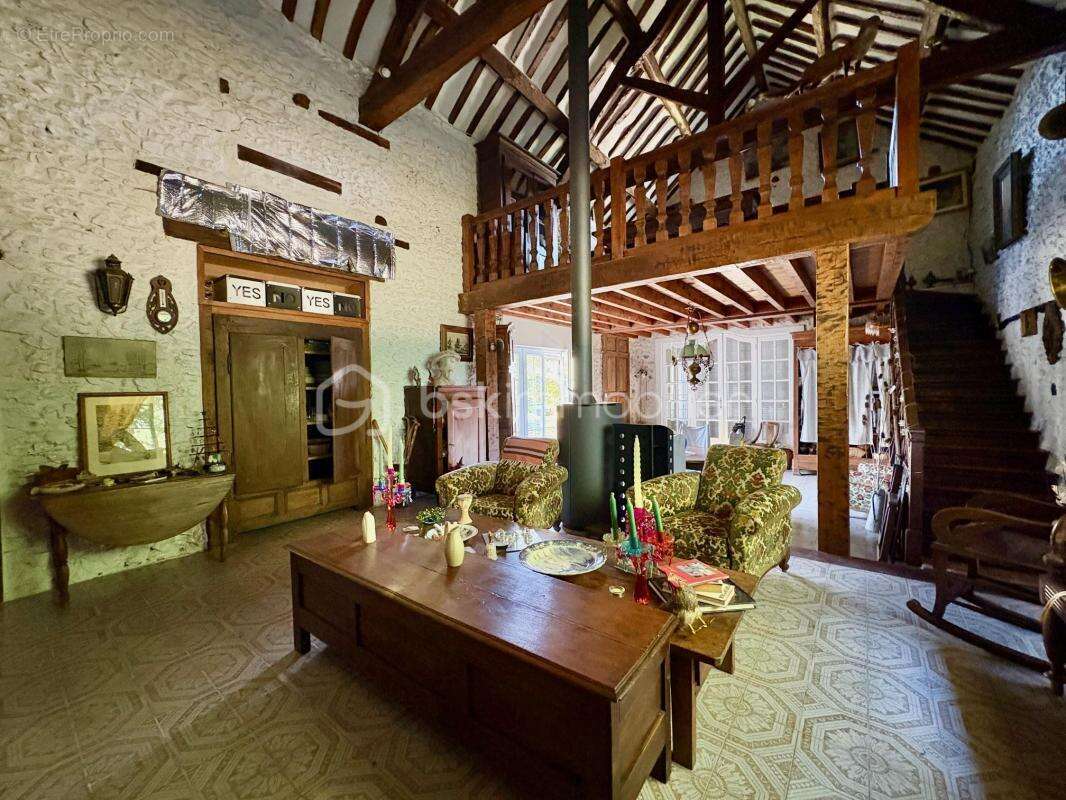 Maison à BONNIERES-SUR-SEINE