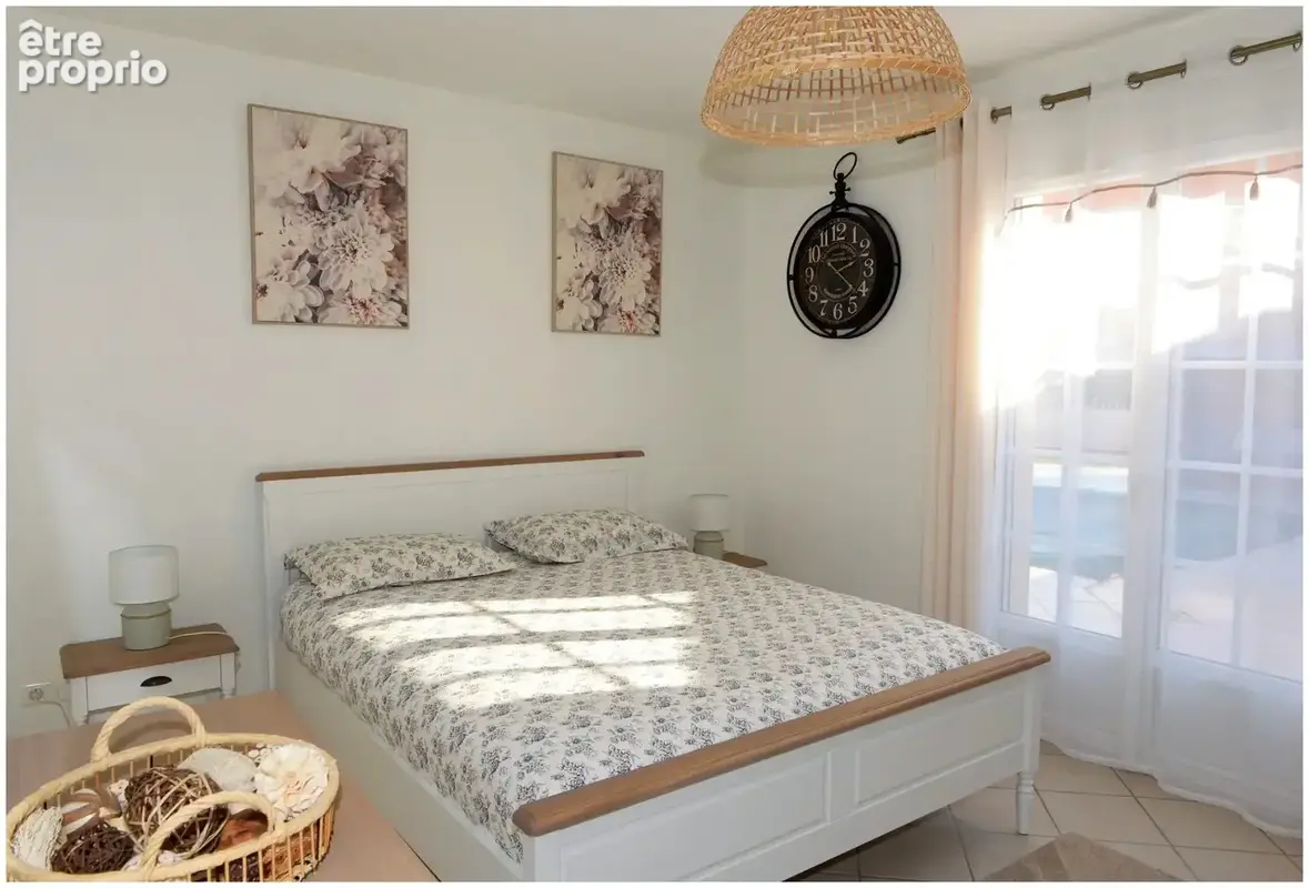 MONTELIMAR - 26200 (Drôme) France Villa contemporaine T5 190m² – Terrain clos 900 m² Garage 50 m² - Terrasse 90 m² - Piscine 32  - photo 10