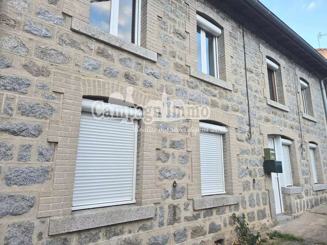 Maison à PANISSIERES
