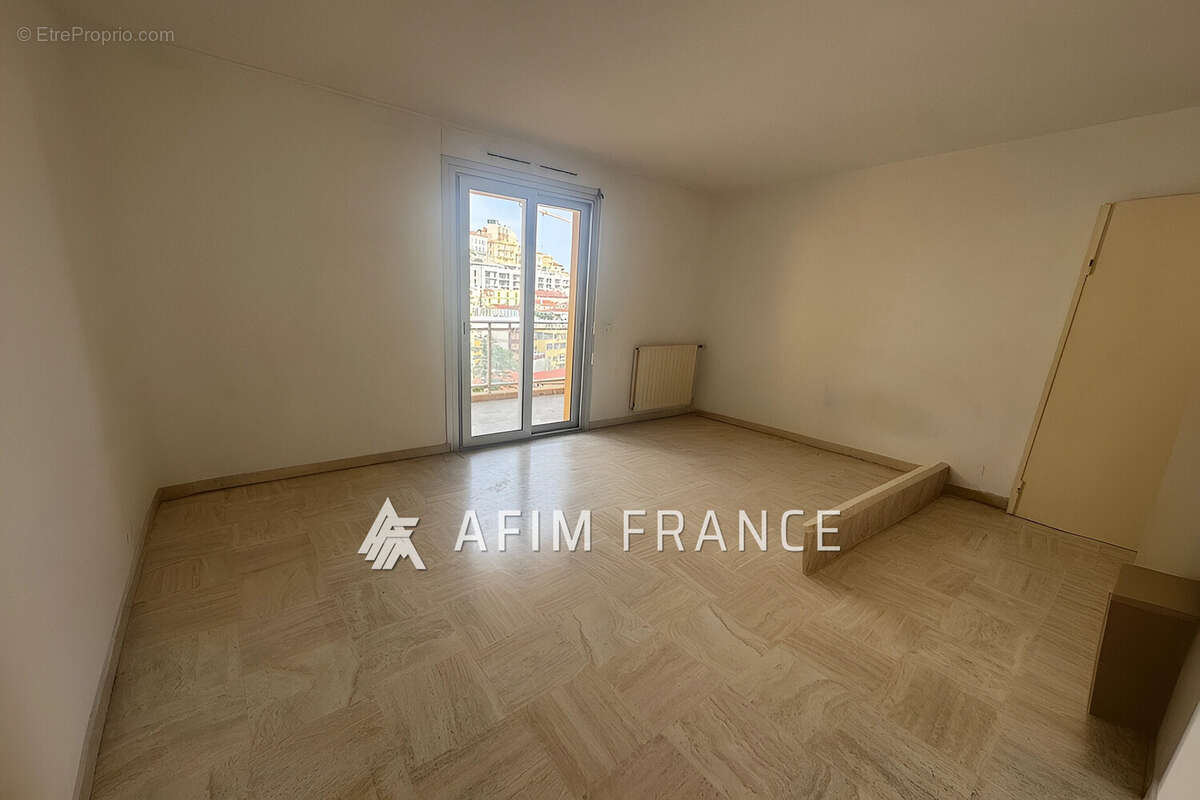 Appartement à BEAUSOLEIL