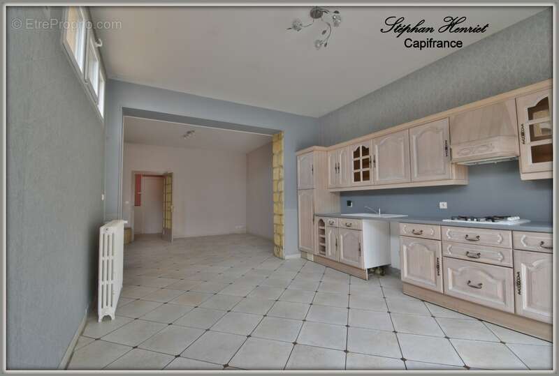 Appartement à VOUZIERS