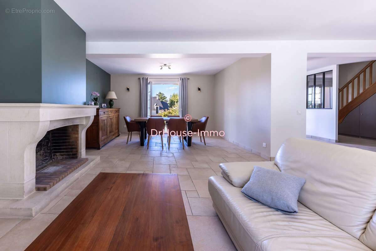 Maison à PRUNAY-LE-TEMPLE