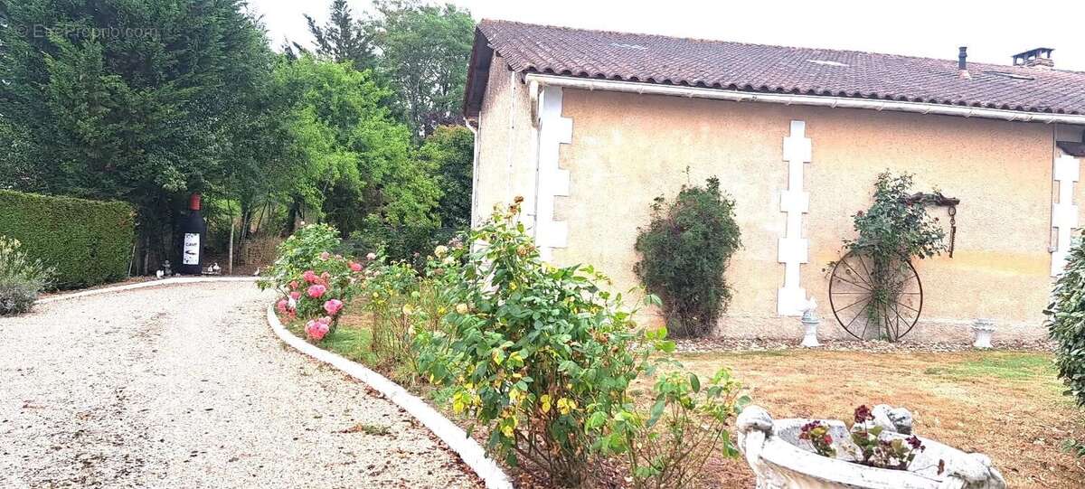 Maison 190 m² - 7 pièces en campagne du Périgord - photo 2