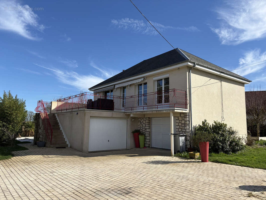 Maison à AZAY-SUR-CHER