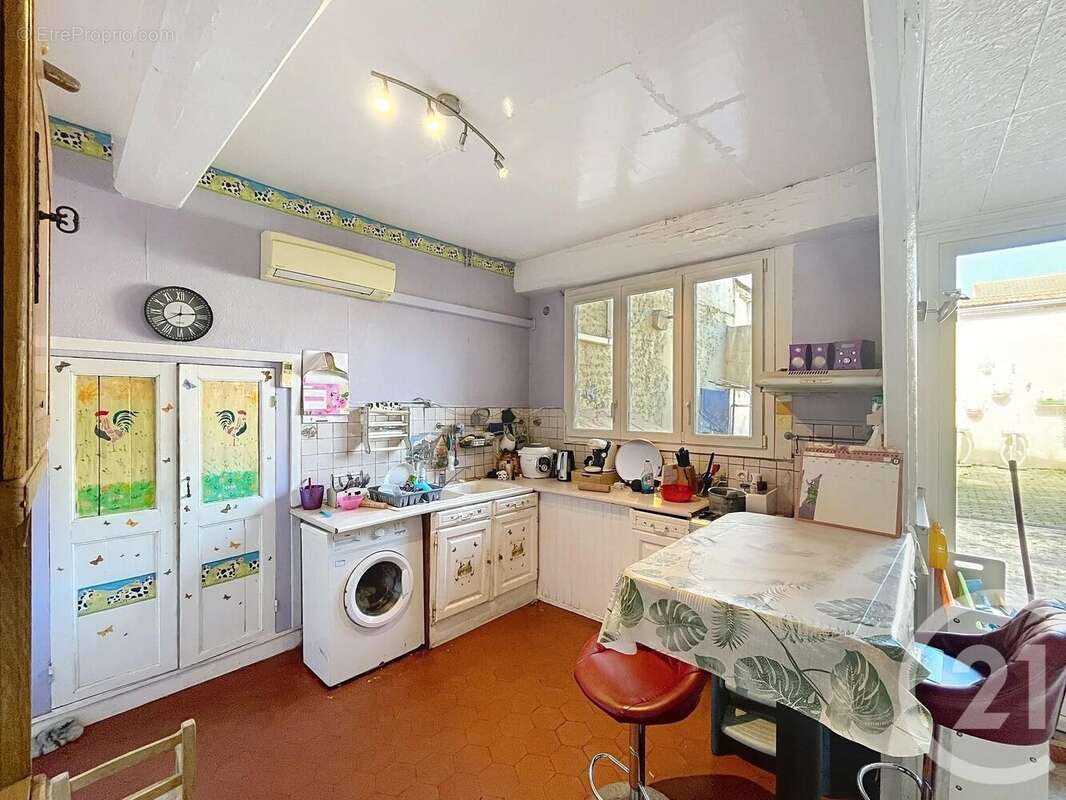 Maison à VILLENEUVE-SUR-YONNE