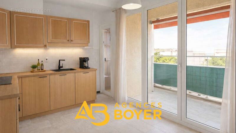 Appartement à SAINT-CYR-SUR-MER
