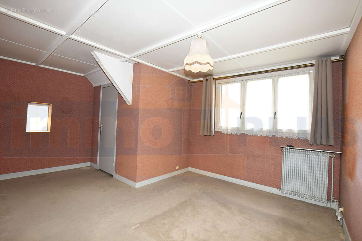 Maison à FONTENAY-LE-FLEURY