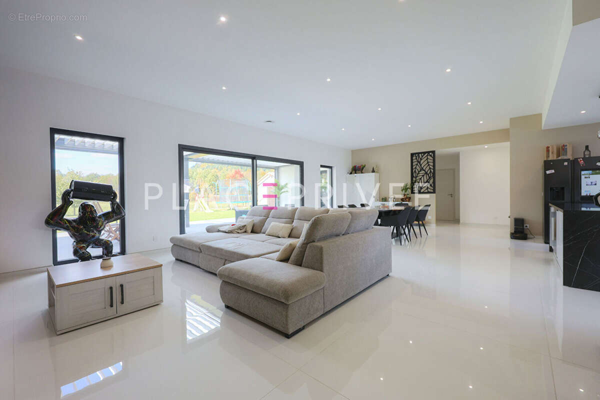 Maison à SAINT-LEONARD