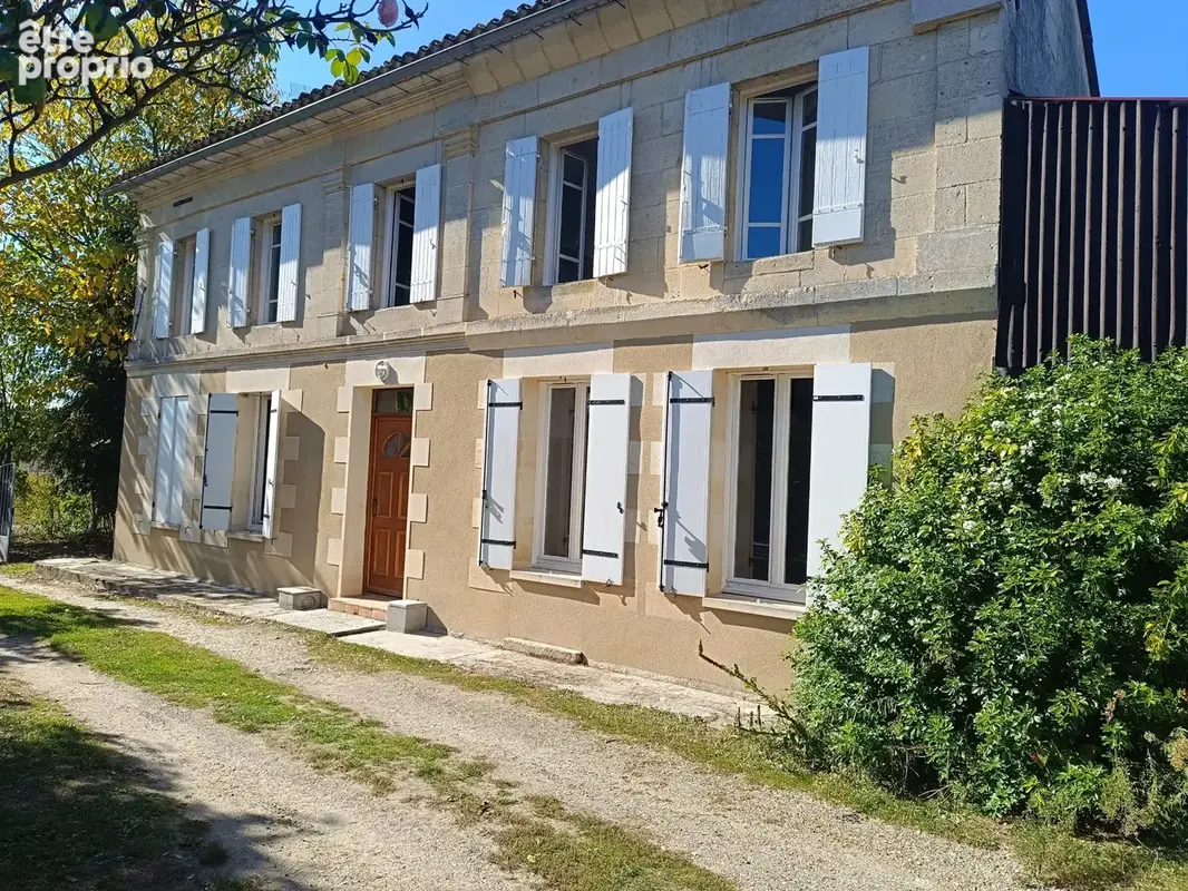 Maison 5 pièces 118 m² à vendre à Coutras (33230) - photo 2
