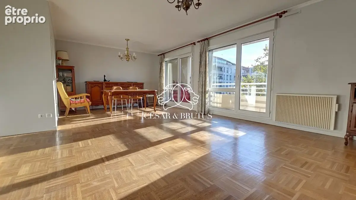Appartement à LYON-8E