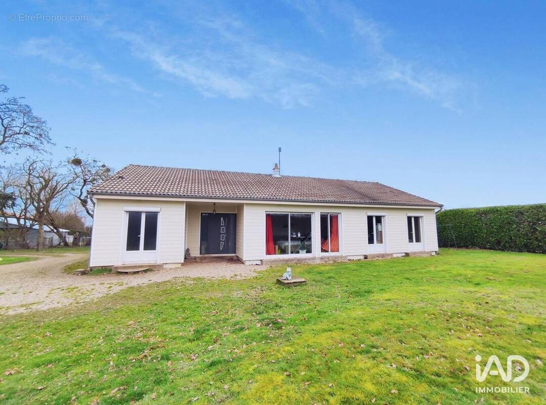 Photo 1 - Maison à CIVAUX