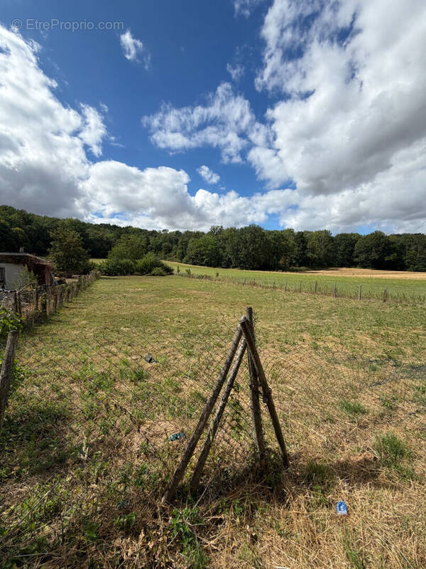 Terrain à BOURAY-SUR-JUINE