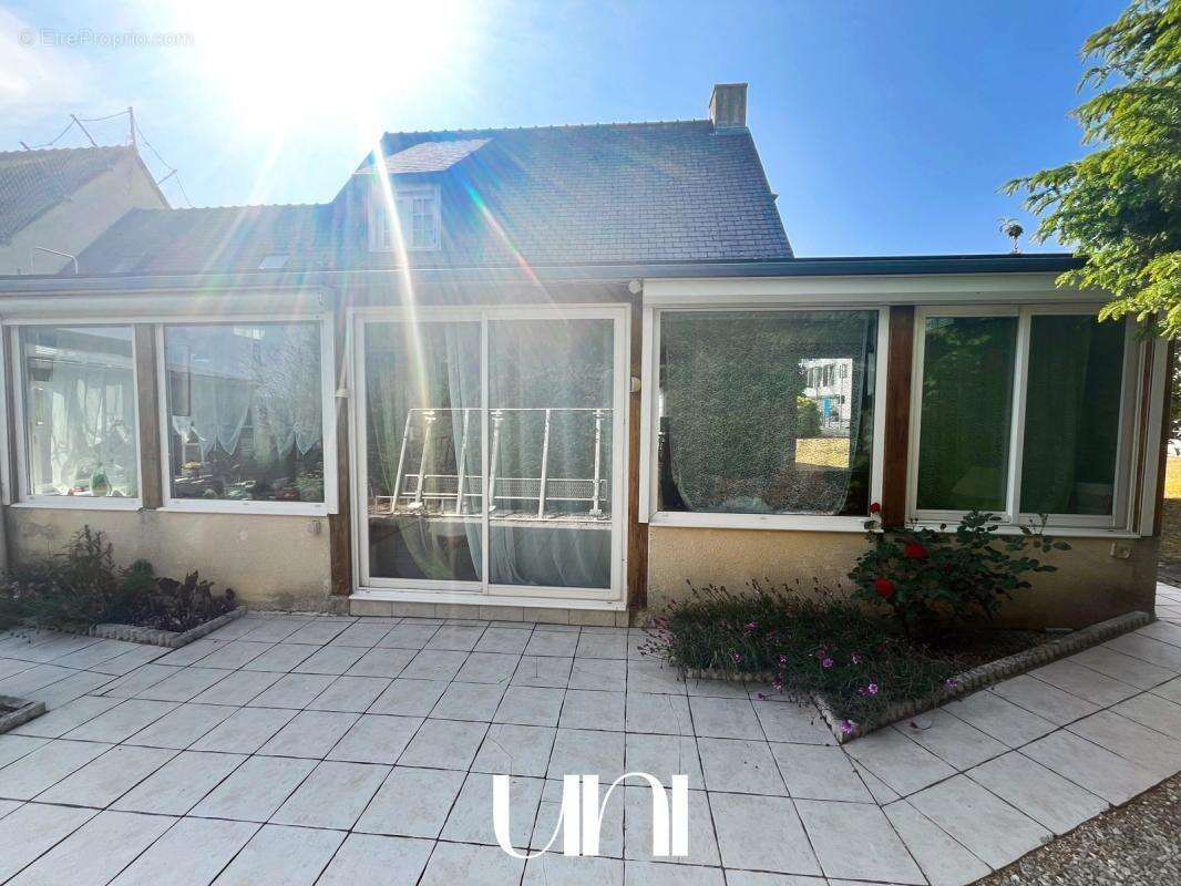 Maison à FLEURY-SUR-ORNE