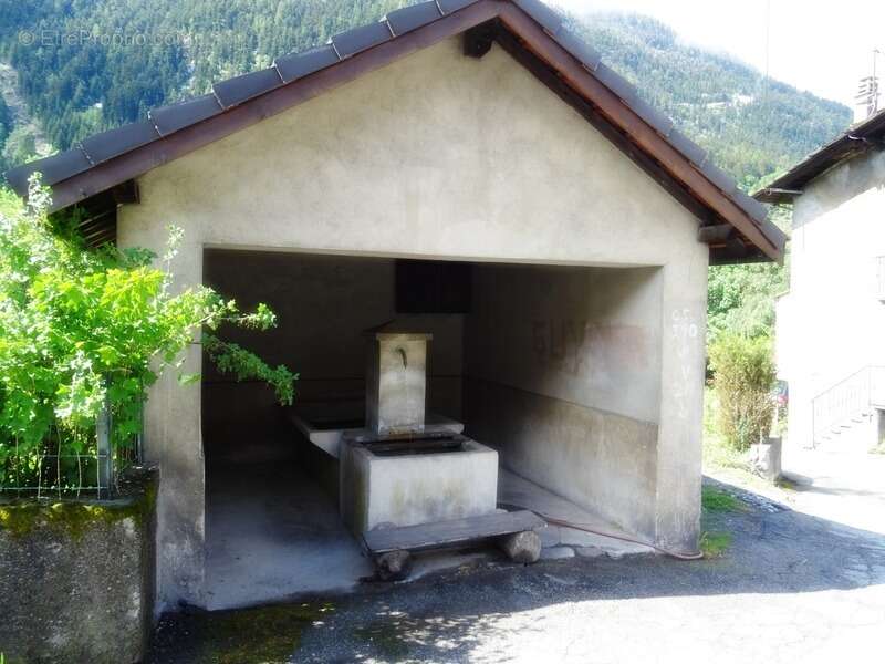 En Savoie (73), à vendre Vallée de La Maurienne, maison P8 rénovée, cave, voutes, terrain, combles, stations de ski, 3 vallées - photo 30