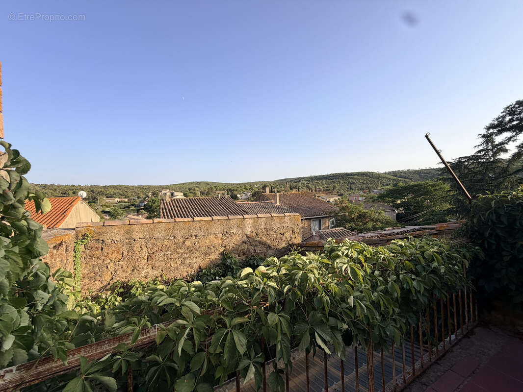 Le charme de l'authenticité et la pierre - MAISON T4 garage-terrasses et jardinet - photo 3
