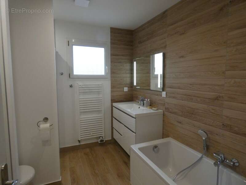 Maison à VACQUIERES