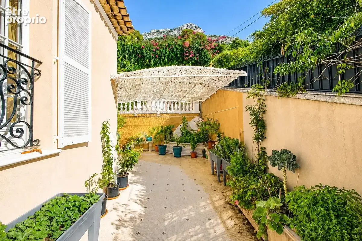 Cap d'ail - villa 350m²  terrain 1425m²  vue mer - photo 24