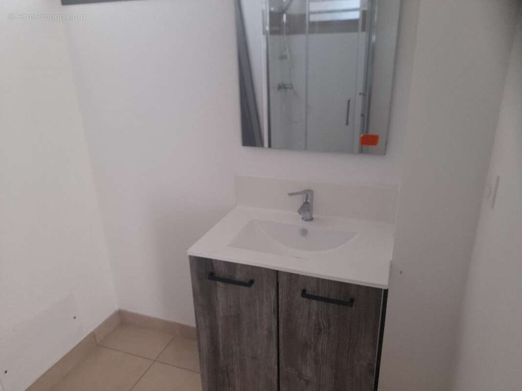 Appartement T2 41.52 m2 Secteur Rémire éco quartier Vidal - photo 4