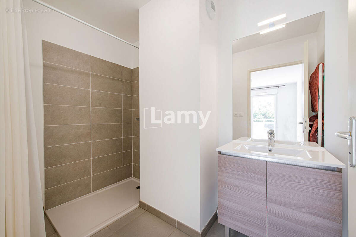 Appartement à SEPTEMES-LES-VALLONS