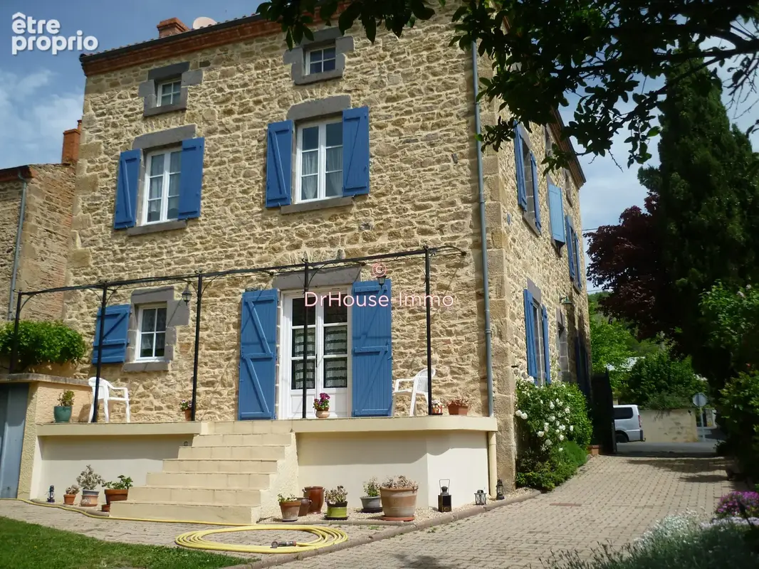 Maison 9 pièces 198 m² à vendre à Boudes (63340) - photo 11