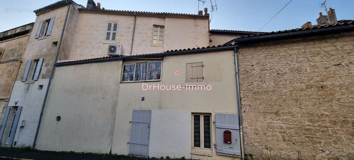 Maison à FONTENAY-LE-COMTE