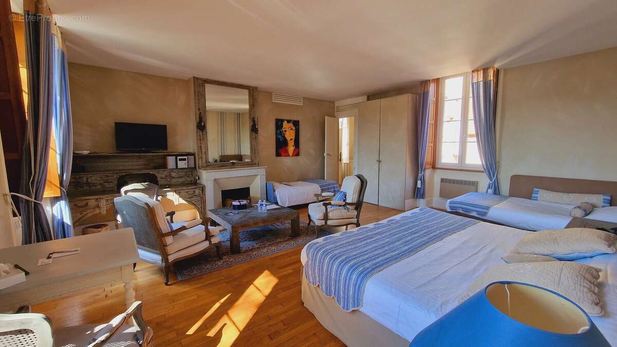 Hôtel de charme dans un cadre magnifique au bord de la rivière - photo 8