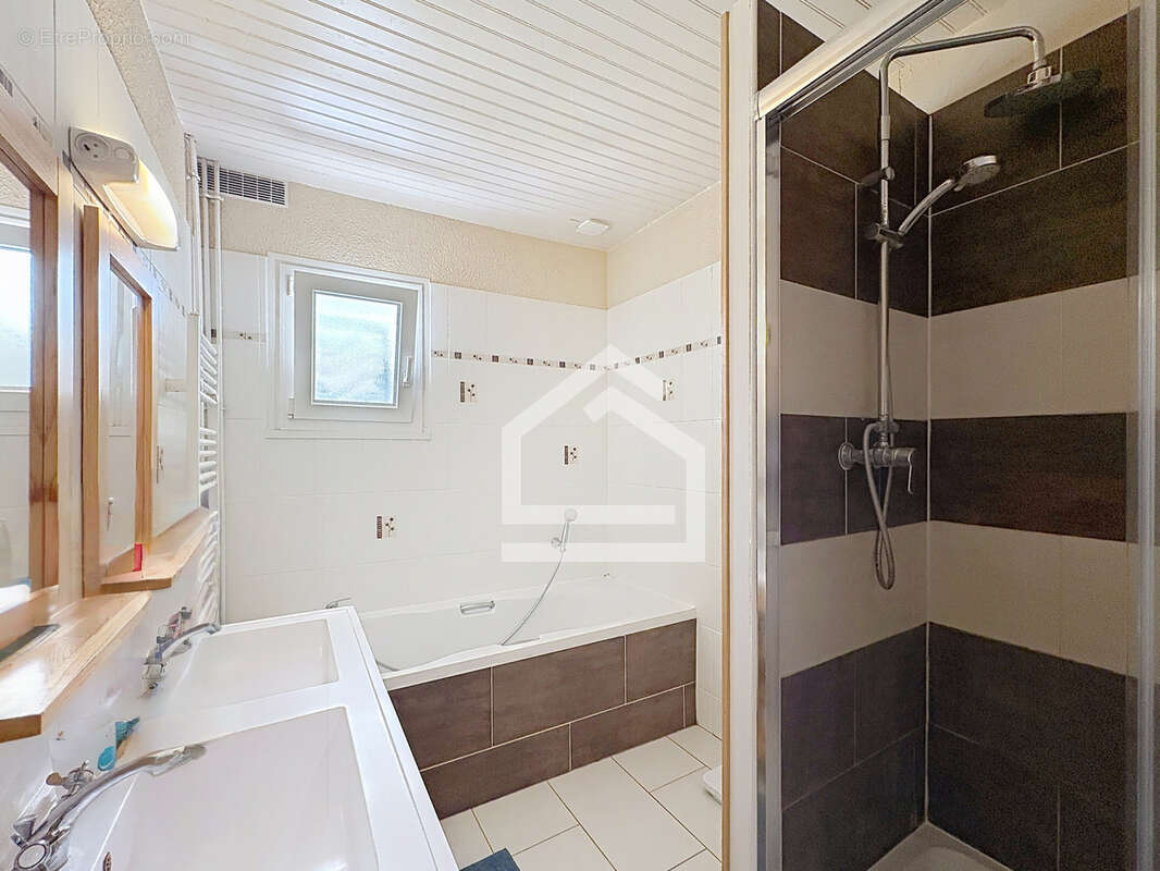 Maison à SAINTE-EULALIE