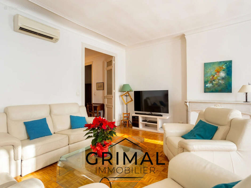 Appartement à MARSEILLE-1E