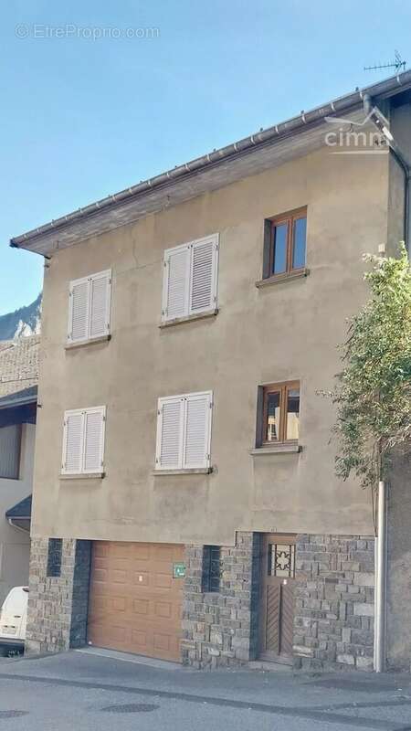 Maison à SAINT-JEAN-DE-MAURIENNE