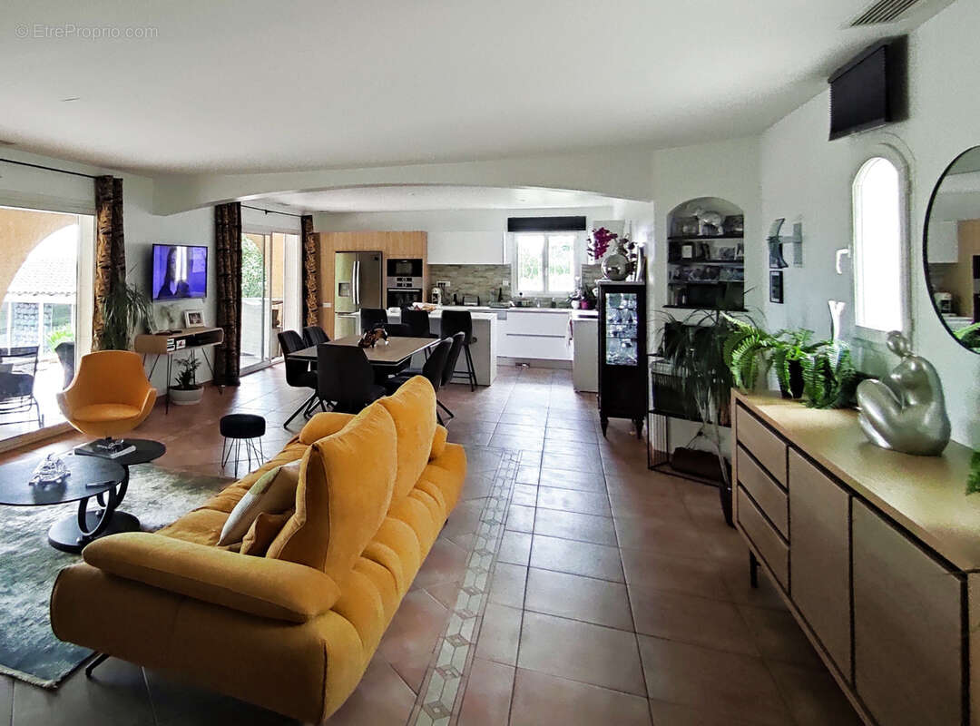 Proche sommieres vue dominante exceptionnelle villa 130 m2, 3500 m2, garage - photo 5