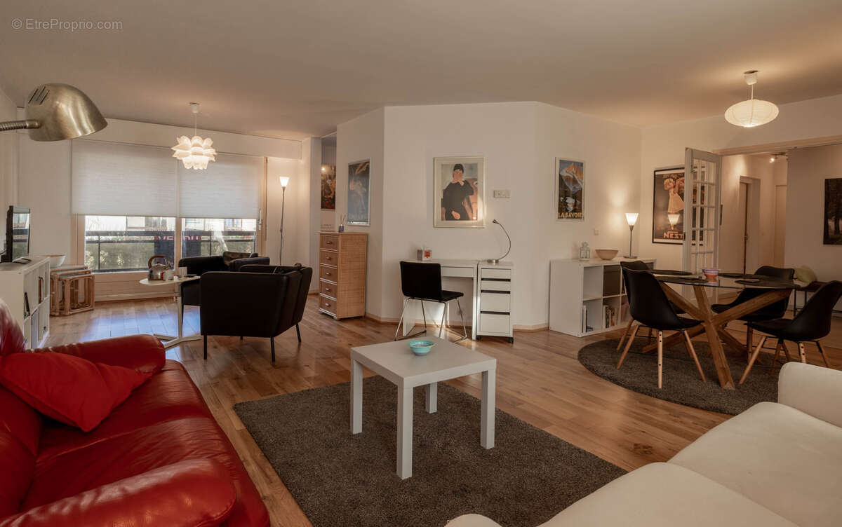 Appartement à COLLONGES-SOUS-SALEVE