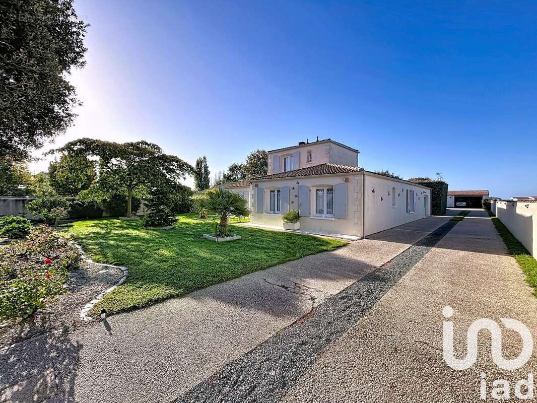 Photo 1 - Maison à YVES