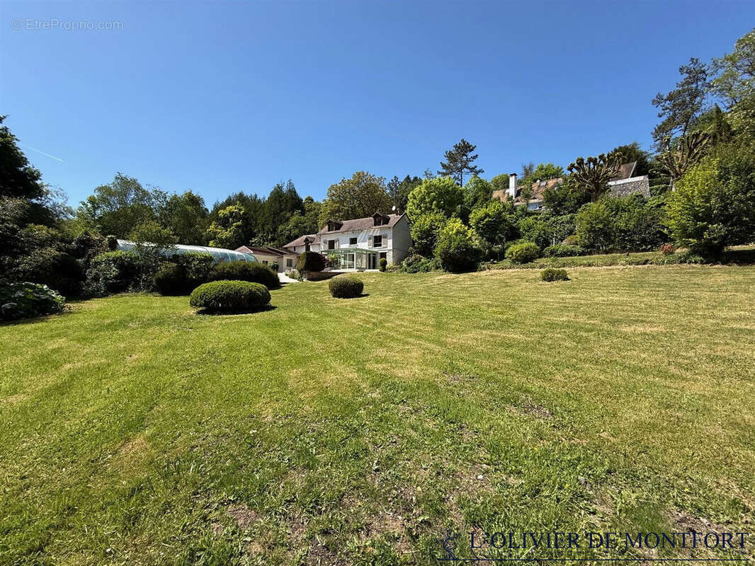 Maison à MONTCHAUVET