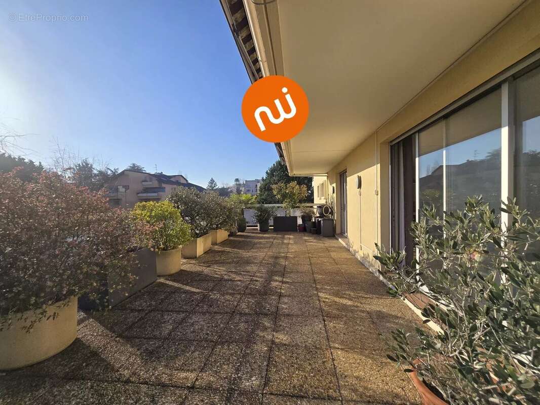 Appartement à TASSIN-LA-DEMI-LUNE