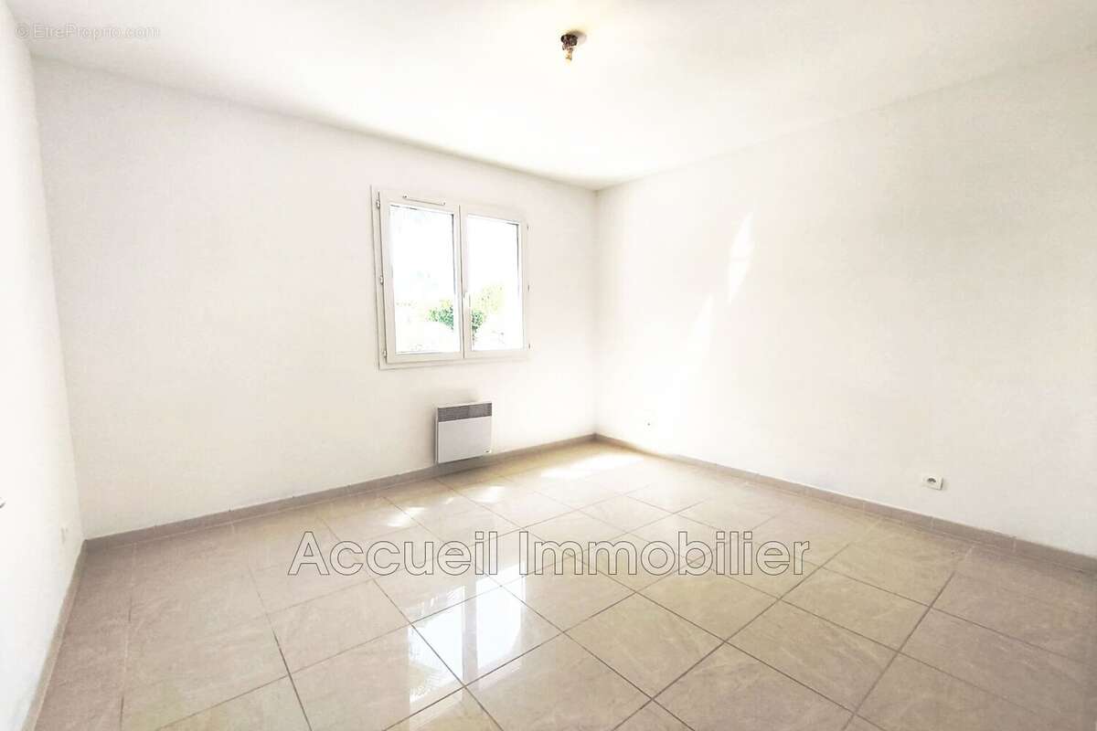 Maison 168 m² à Le Grau-Du-Roi  - photo 8