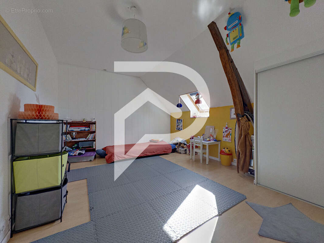 Maison à MONTIGNY-LENGRAIN