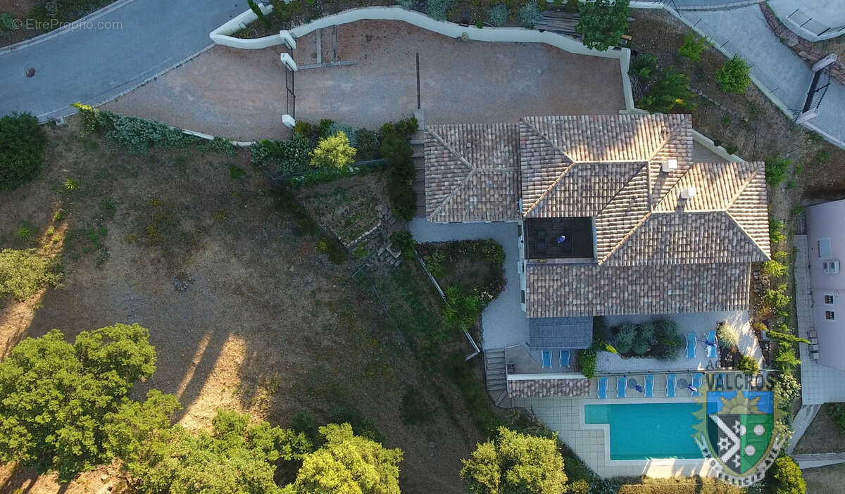 Maison à LA LONDE-LES-MAURES