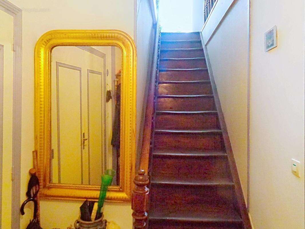 Saint Bonnet Laval(48), maison de 200 m2, 6 chambres avec 1866 m2 de terrain - photo 6